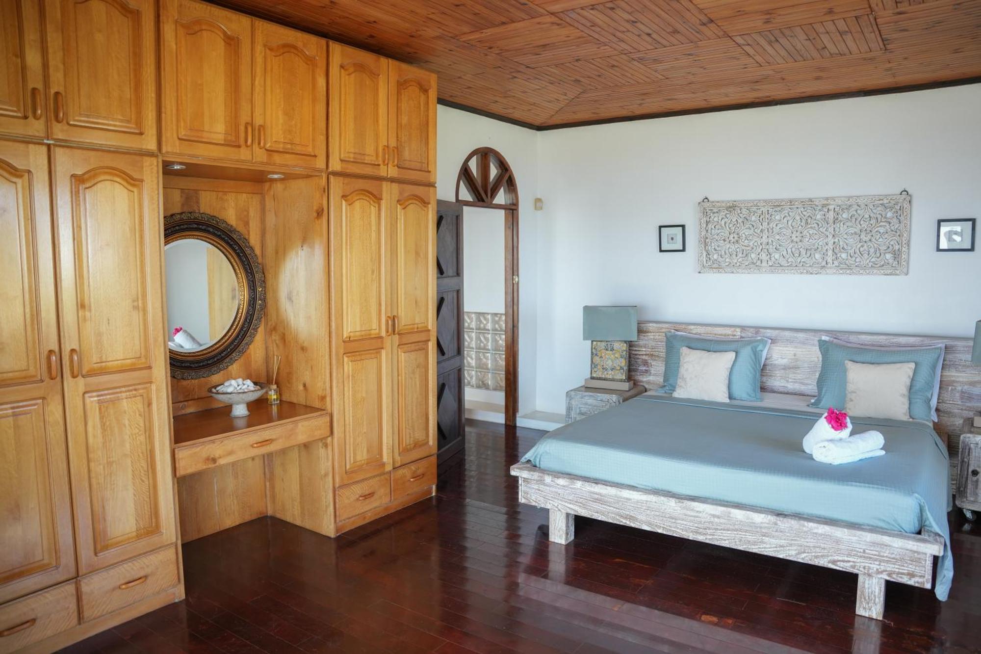 Beau Soleil Stunning Sea View One Bedroom Misere